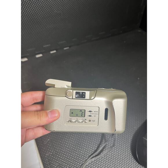 Olympus Stylus 150 Point & Shoot 35mm All Weather AF Zoom Film Camera W Strap - Picture 3 of 8